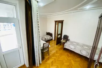 Satılır Yeni Tikili Ağ şəhər Kompleksində
