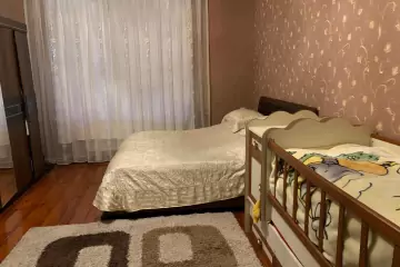 Satılır Köhnə Tikili Beşmərtəbədə