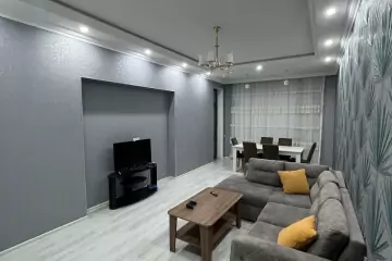 Aylıq Kirayə Yeni Tikili Elmler Akademiyasıda