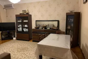 Satılır Köhnə Tikili Beşmərtəbədə