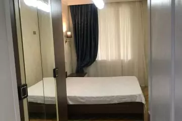 Satılır Köhnə Tikili Elmler Akademiyasıda