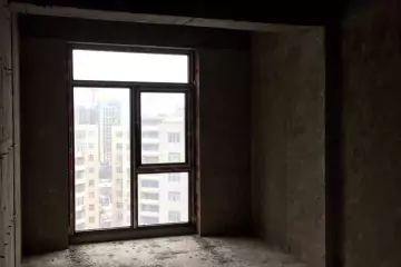 Satılır Yeni Tikili Elmler Akademiyasıda