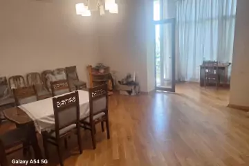 Satılır Yeni Tikili Yasamalda