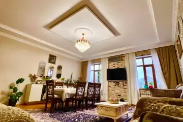 Satılır Bağ Evi Buzovnada
