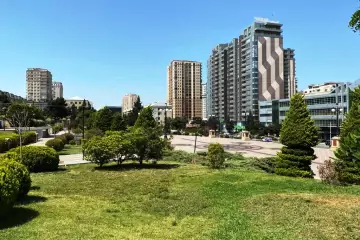 Satılır Yeni Tikili Elmler Akademiyasıda 