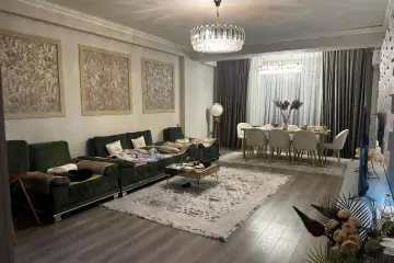 Satılır Yeni Tikili Heydər əliyev Mərkəzində