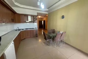 Satılır Yeni Tikili Yasamalda