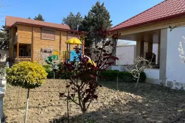 Satılır Bağ Evi Goradildə