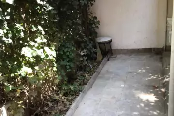 Satılır Köhnə Tikili Elmler Akademiyasıda