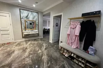 Satılır Yeni Tikili Heydər əliyev Mərkəzində