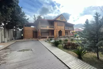 Satılır Bağ Evi Goradildə