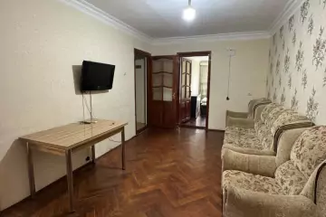 Satılır Köhnə Tikili Biləcəridə