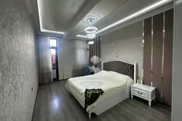Satılır Yeni Tikili Heydər əliyev Mərkəzində