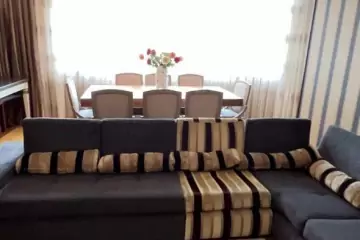 Satılır Yeni Tikili Elmler Akademiyasıda