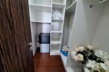 Satılır Yeni Tikili 28 May Metrosu ətrafında
