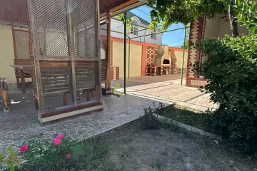 Satılır Bağ Evi Buzovnada