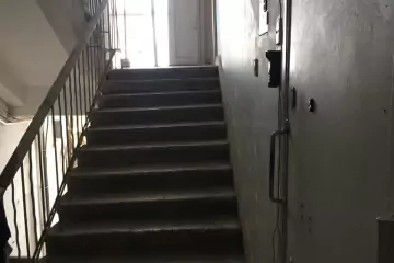 Satılır Köhnə Tikili Elmler Akademiyasıda