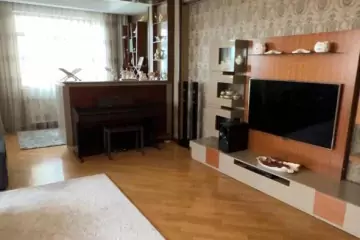 Satılır Yeni Tikili Elmler Akademiyasıda