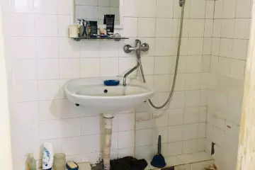 Satılır Köhnə Tikili Elmler Akademiyasıda