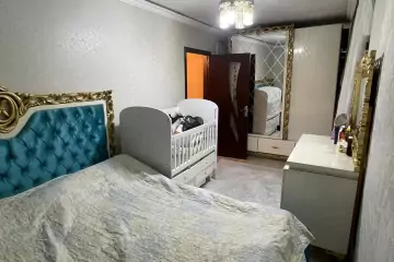 Satılır Köhnə Tikili 8-ci Kilometrdə