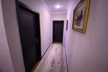Satılır Yeni Tikili Nərimanov Heykəlində