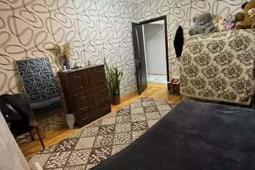 Satılır Köhnə Tikili Hövsanda