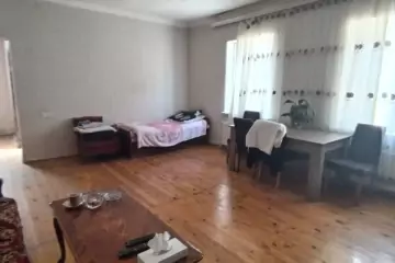 Satılır Həyət Evi Bakıda