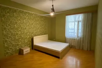 Satılır Yeni Tikili 8-ci Mikrorayonda