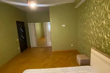Satılır Yeni Tikili 8-ci Mikrorayonda