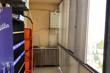 Satılır Yeni Tikili 8-ci Mikrorayonda