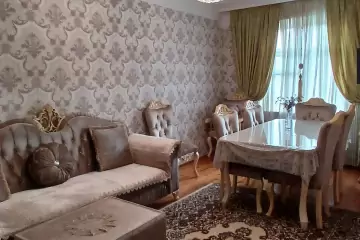 Satılır Köhnə Tikili Bakıxanovda