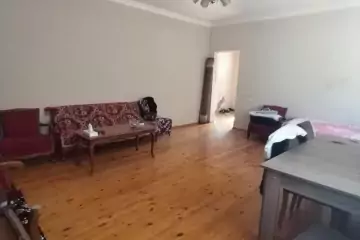 Satılır Həyət Evi Bakıda