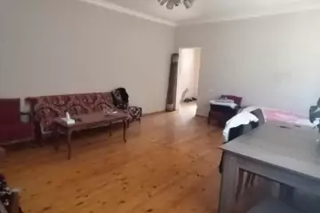 Satılır Həyət Evi Bakıda