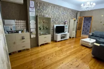 Satılır Yeni Tikili Ukraniya Dairəsida