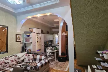 Satılır Həyət Evi Bakıda