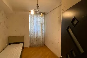 Satılır Yeni Tikili 8-ci Mikrorayonda