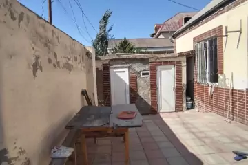 Satılır Həyət Evi Bakıda