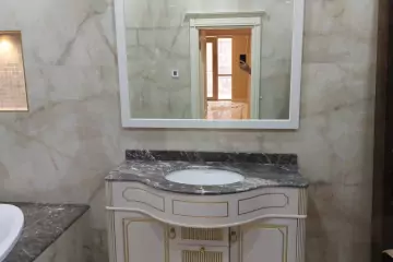 Satılır Yeni Tikili Elmler Akademiyasıda
