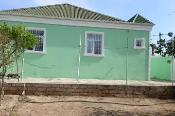 Satılır Həyət Evi Savalan Qəsəbəsida