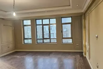 Satılır Yeni Tikili Elmler Akademiyasıda
