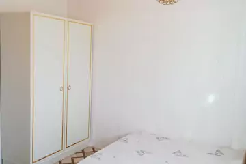 Satılır Bağ Evi Binədə