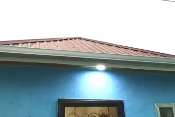 Satılır Bağ Evi Binədə