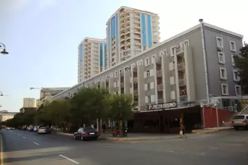 Satılır Köhnə Tikili İzmir Parkı