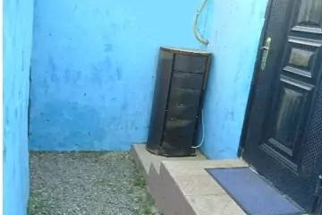 Satılır Bağ Evi Binədə