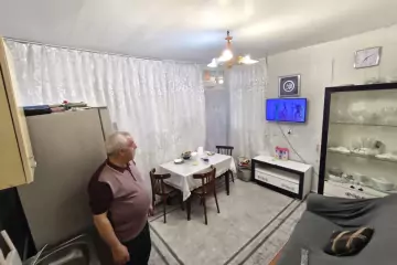 Satılır Köhnə Tikili Nəsimi Bazarında
