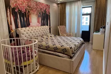 Satılır Yeni Tikili 7-ci Mikrorayonda