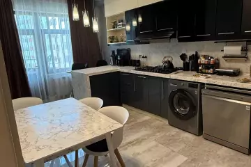 Satılır Yeni Tikili 7-ci Mikrorayonda