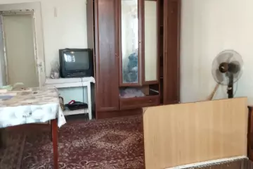 Aylıq Kirayə Köhnə Tikili 8-ci Mikrorayonda