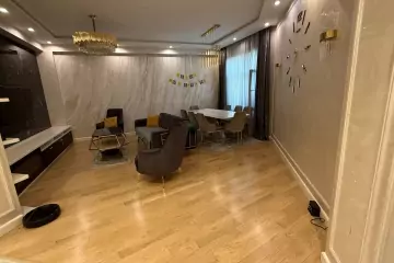 Satılır Yeni Tikili 7-ci Mikrorayonda