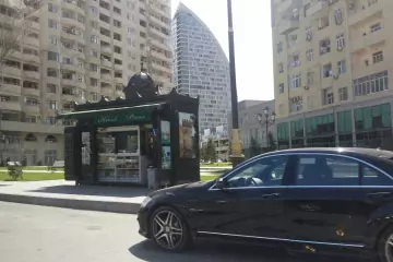 Satılır Yeni Tikili Heydər əliyev Mərkəzində